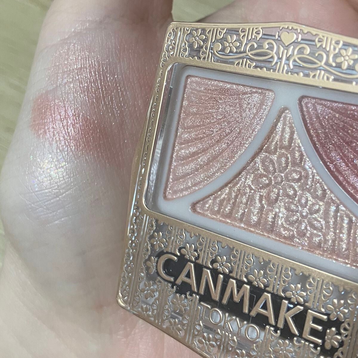 ジューシーピュアアイズ/キャンメイク/アイシャドウパレットを使ったクチコミ(2枚目)