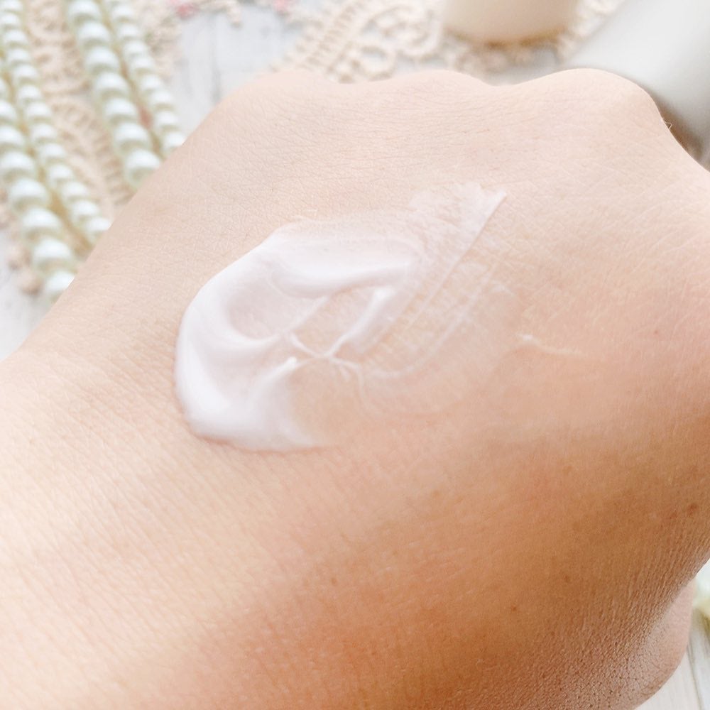 ハンデコルテ/キユートピア/ネック・デコルテケアを使ったクチコミ(4枚目)