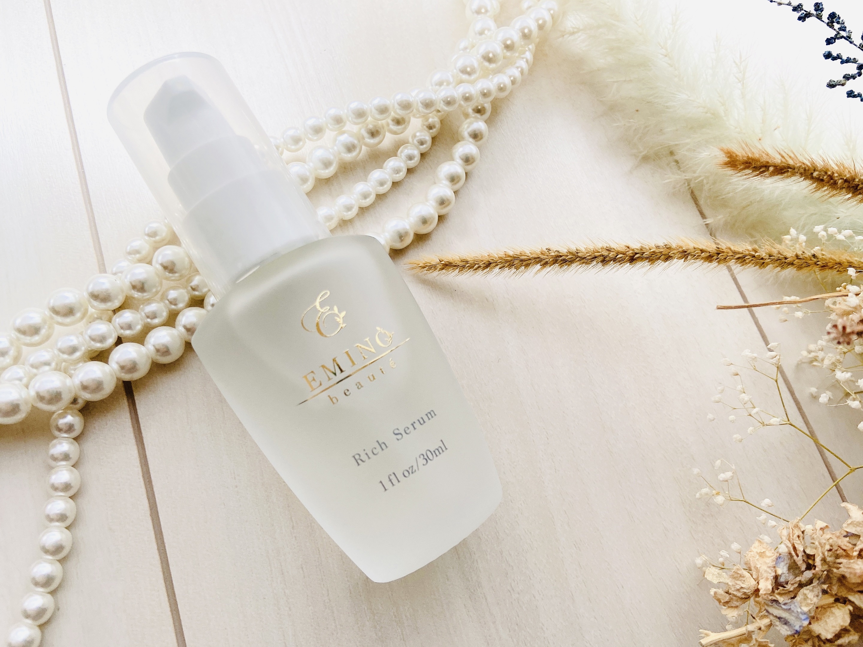 薬用ホワイトエッセンス/エミーノボーテ/美容液を使ったクチコミ（2枚目）