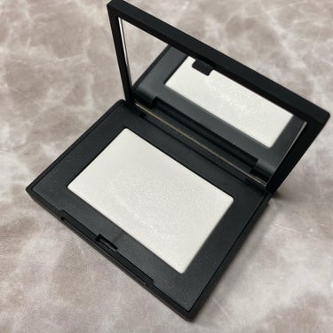 ライトリフレクティングセッティングパウダー　プレスト　N/NARS/プレストパウダーを使ったクチコミ（2枚目）