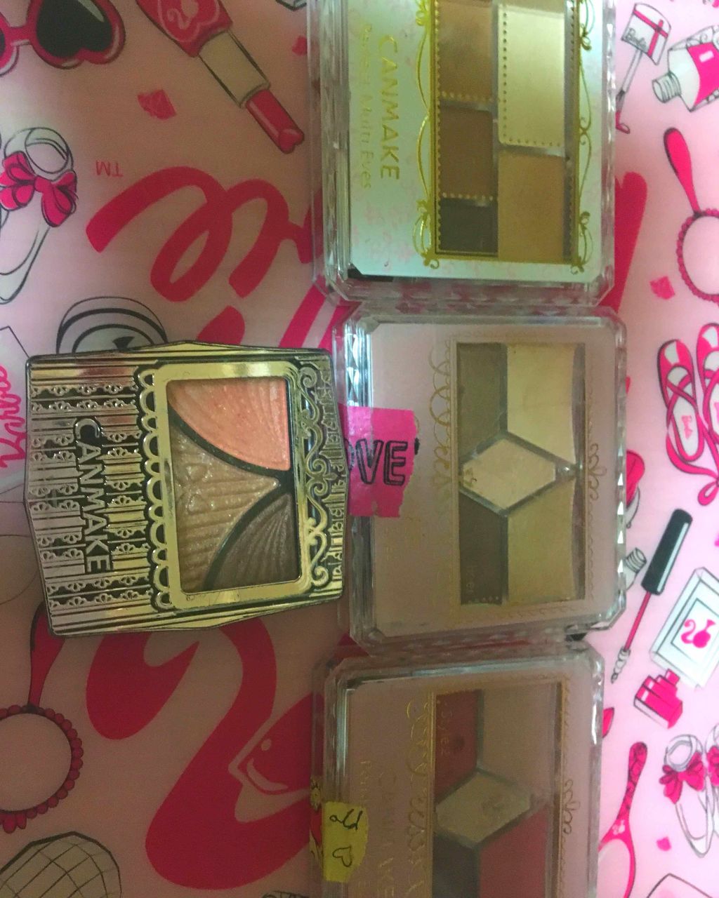 りんご飴 on LIPS 「投稿遅くなってしまいすみませんでした!今回はアイシャドウを紹介..」(1枚目)