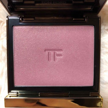 チーク カラー 07 グラテュイタス/TOM FORD BEAUTY/パウダーチークを使ったクチコミ（2枚目）