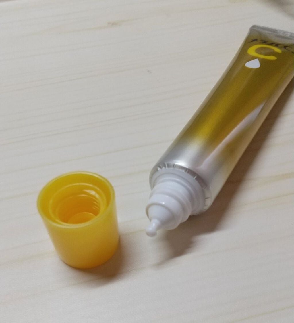 薬用しみ集中対策 プレミアム美容液/メラノCC/美容液を使ったクチコミ(4枚目)