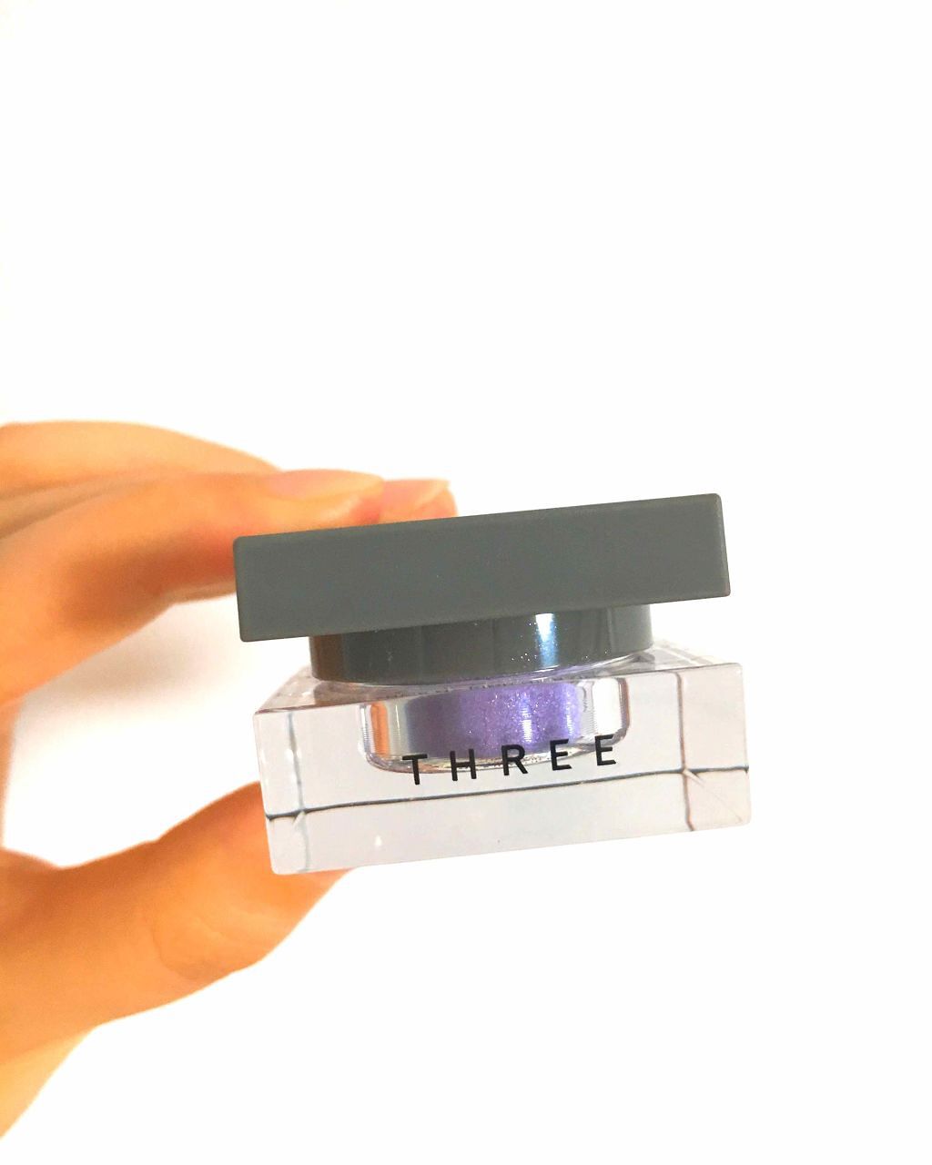 シマリングカラーヴェール ステートメント/THREE/単色アイシャドウを使ったクチコミ（1枚目）