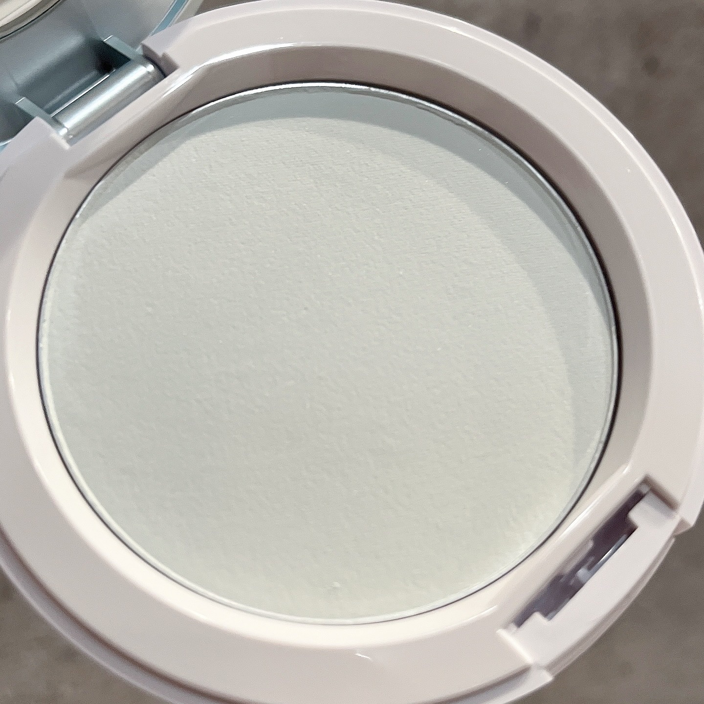 アンプルール フェイスパウダー クール/アンプルール/プレストパウダーを使ったクチコミ（3枚目）