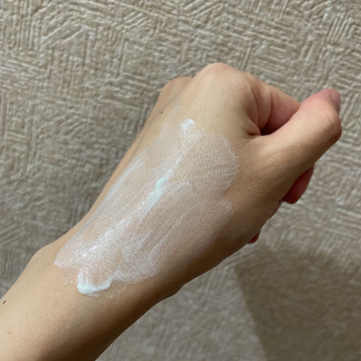 スキンアクア トーンアップUVエッセンス/スキンアクア/日焼け止めクリームを使ったクチコミ(3枚目)