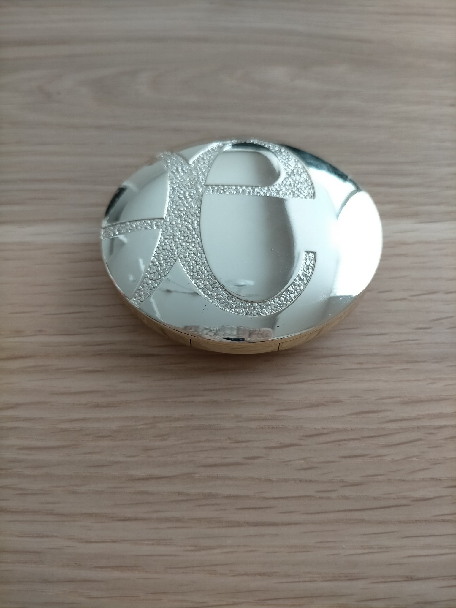 ラ プードル オートニュアンス I エレガント/Elégance/プレストパウダーを使ったクチコミ（1枚目）