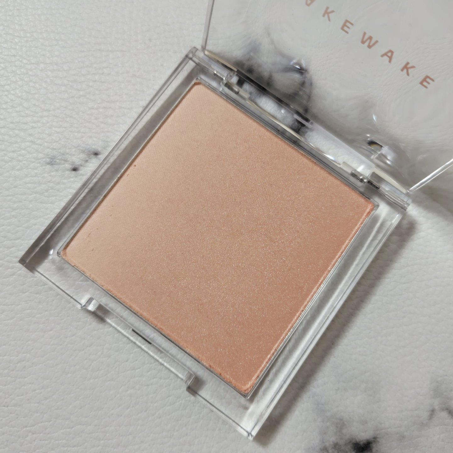 ミックスブラーリングボリュームハイライター/wakemake/パウダーハイライトを使ったクチコミ（2枚目）