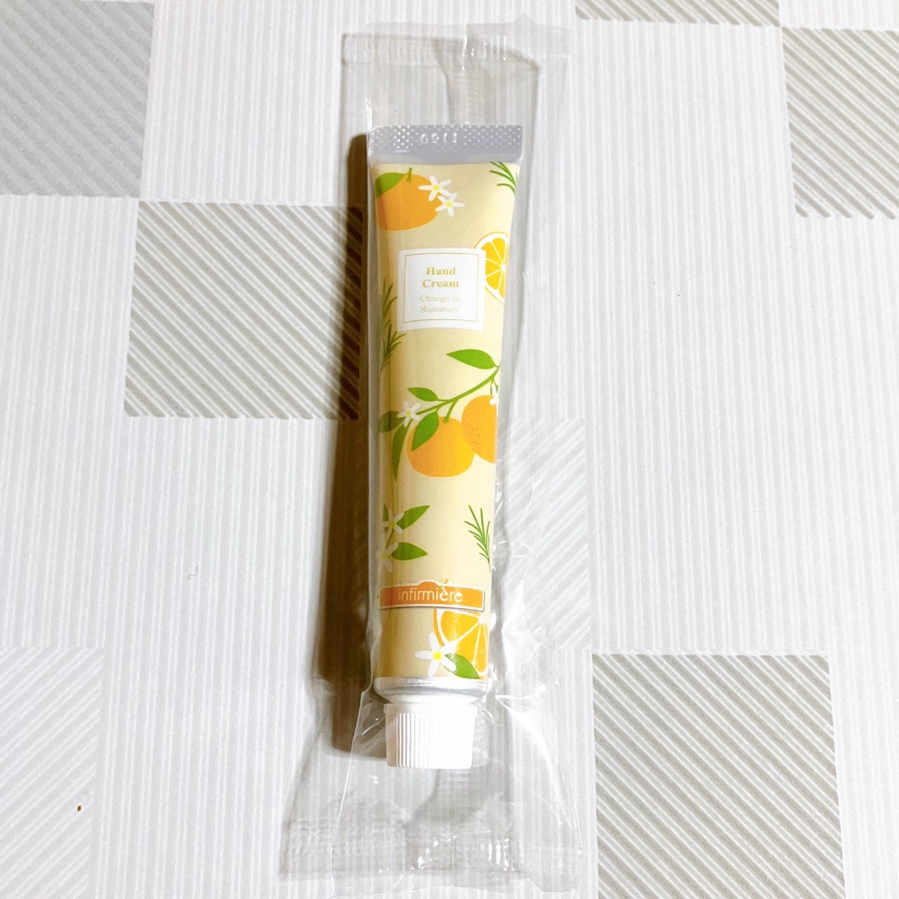 HC オレンジ&ローズマリー ハンドクリーム アンファミエ