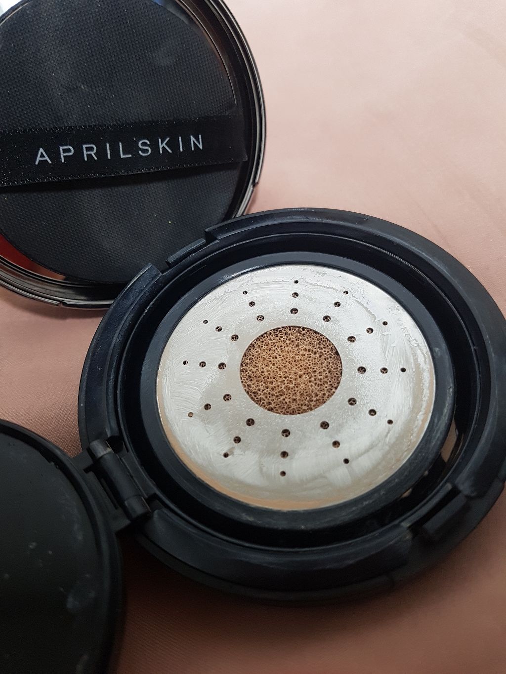 エイプリルスキン パーフェクトマジックカバーフィットクッション/APRILSKIN/クッションファンデーションを使ったクチコミ(2枚目)
