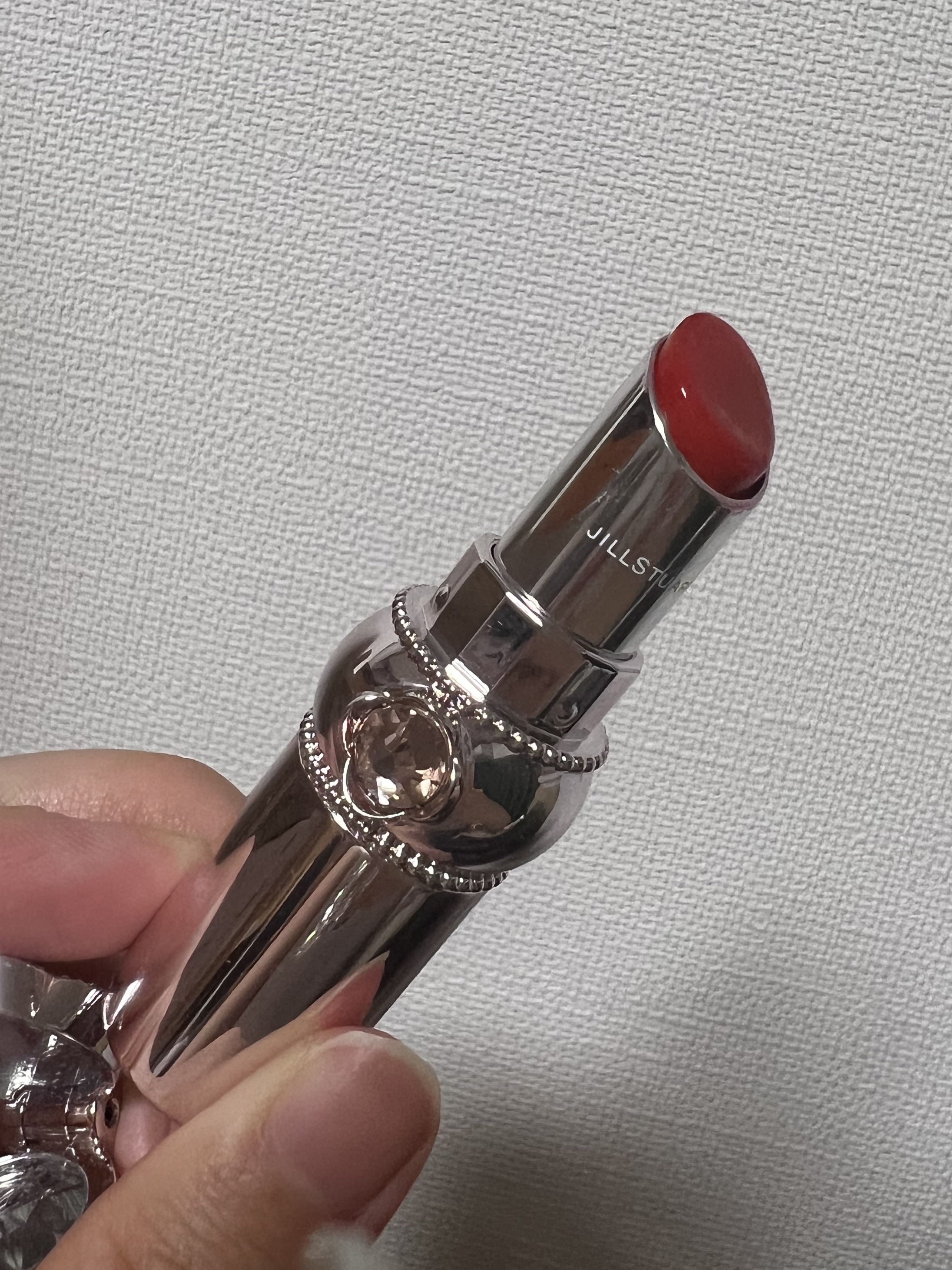 ジルスチュアート リップグロウ セラムバーム 08 winter silhouette/JILL STUART/リップバームを使ったクチコミ（3枚目）