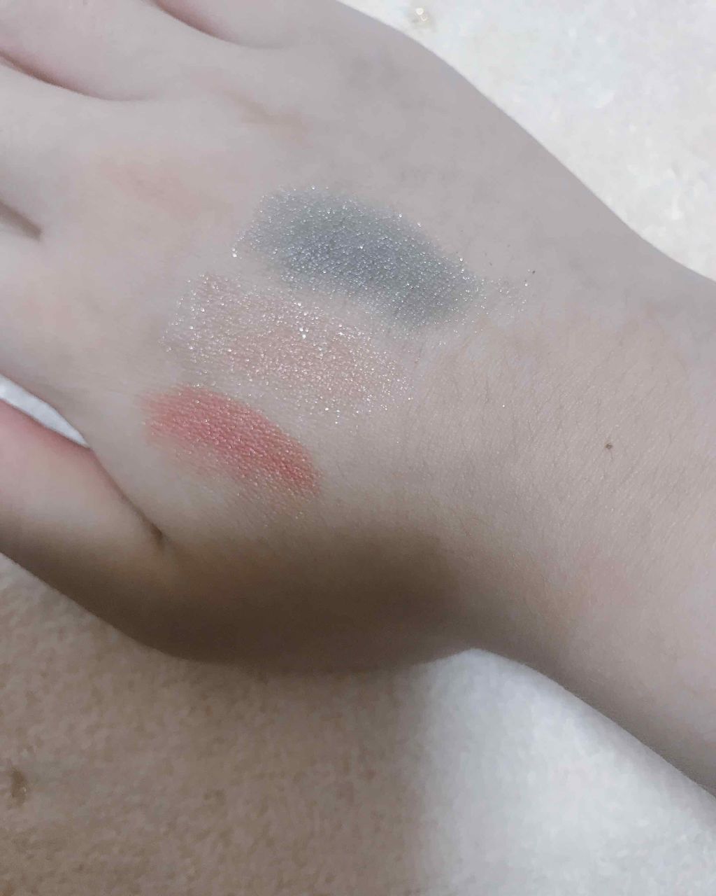 チップオン アイカラー/ettusais/リキッドアイシャドウを使ったクチコミ（2枚目）