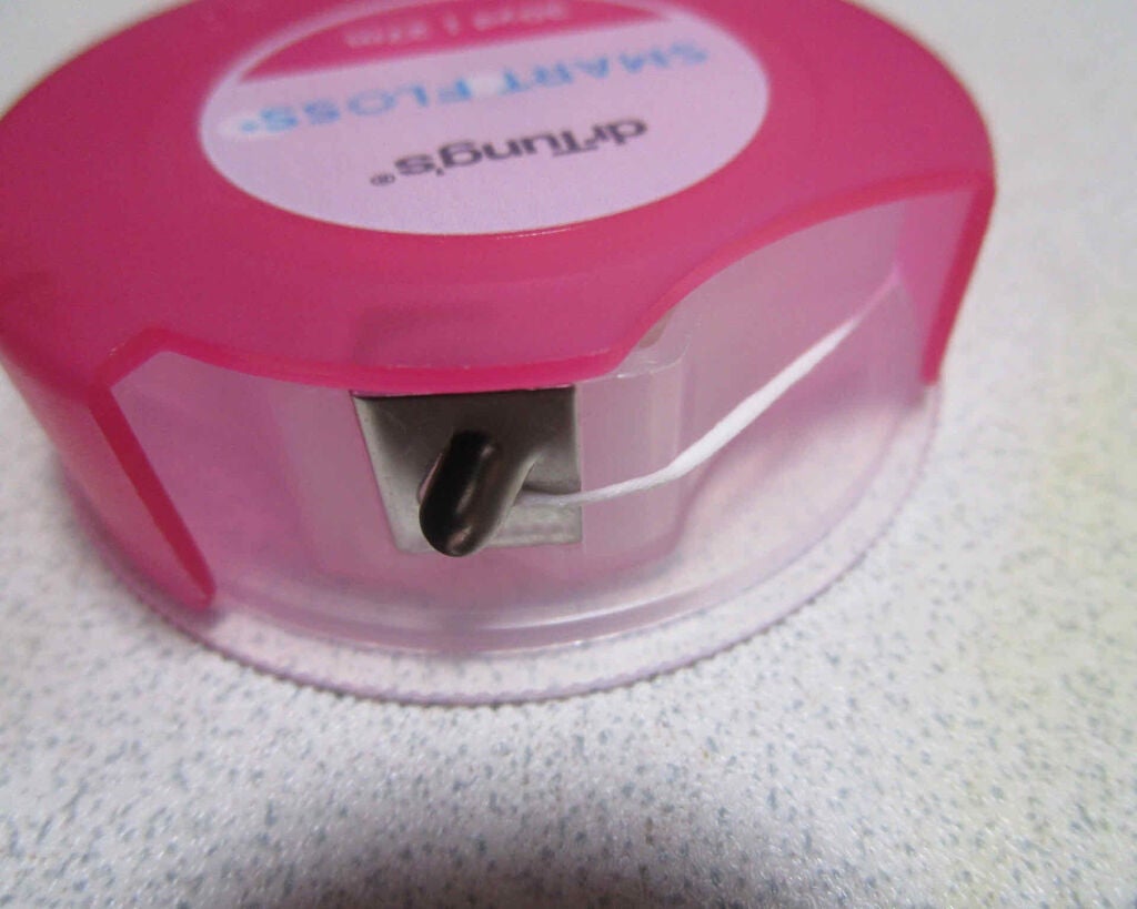 ももも on LIPS 「ドクタータング スマートフロスiHerbで400円くらいで購入..」(2枚目)