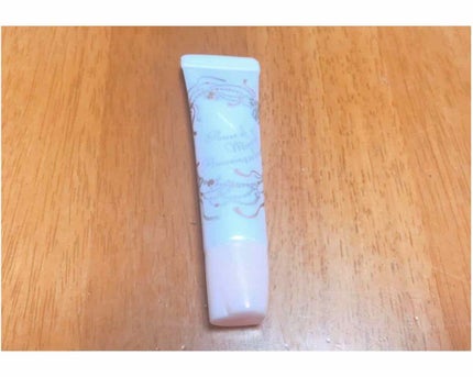 インテグレート ミネラルベース スキンエフェクト CCのクチコミ「私は色黒なのでこちらを顔全体に塗ってしまうと顔が白くなりすぎて首と色が違ってしまいます💦なので.....」(1枚目)