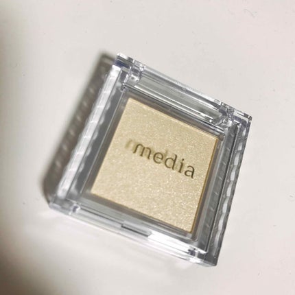 ブライトアップアイシャドウ/media/単色アイシャドウを使ったクチコミ(1枚目)