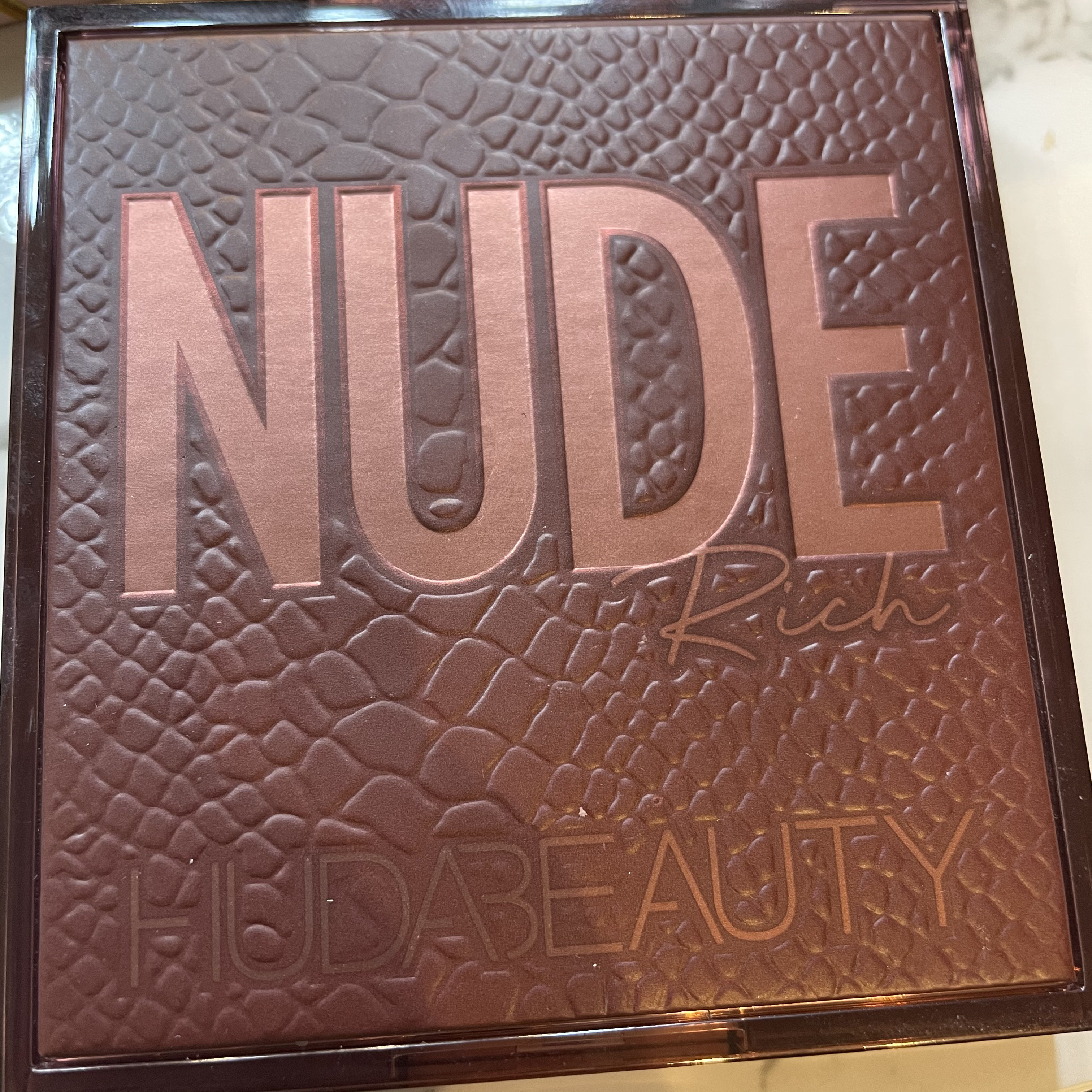 NUDE obsessions /Huda Beauty/アイシャドウパレットを使ったクチコミ（3枚目）