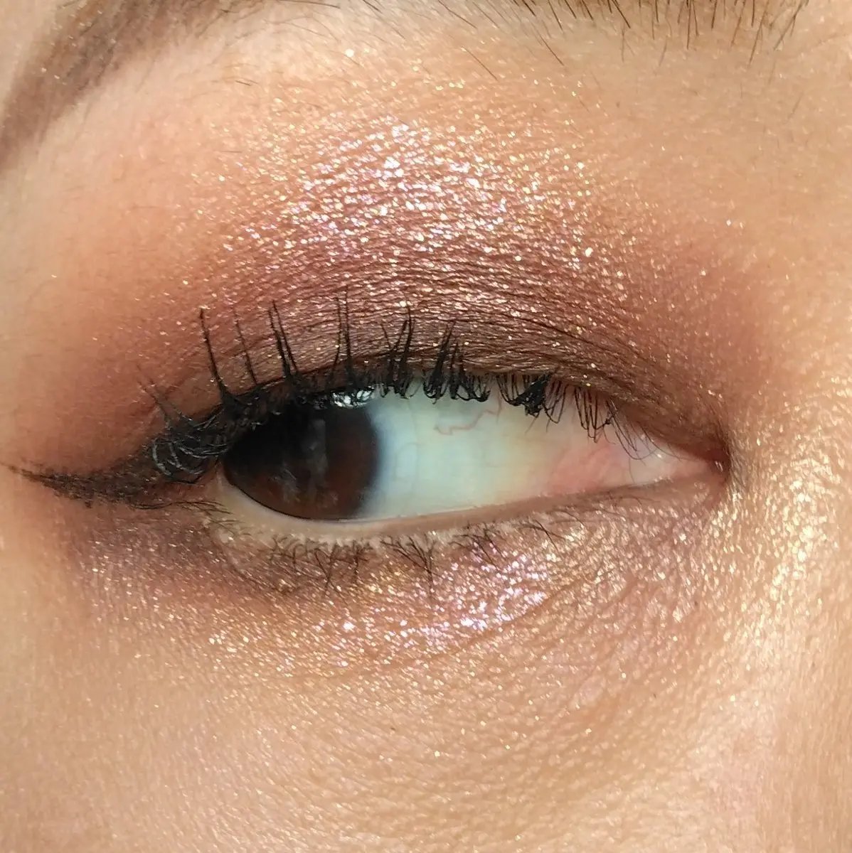 アフターグロー イリジスタブル アイシャドーパレット/NARS/アイシャドウパレットを使ったクチコミ（2枚目）