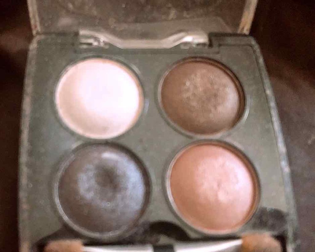 エルファー パールインアイシャドウ/DAISO/アイシャドウパレットを使ったクチコミ(1枚目)