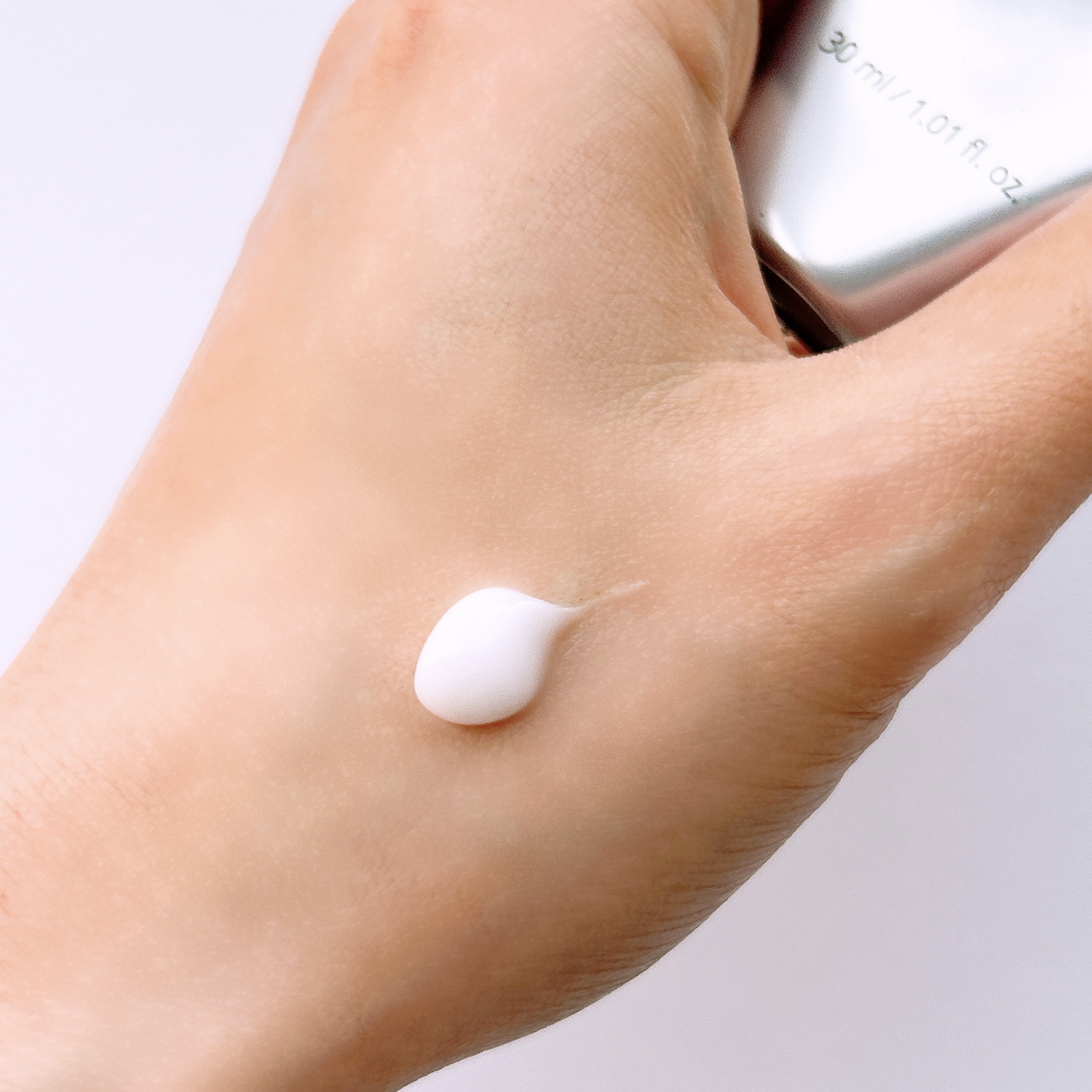 エッセンシャル リアル アイクリーム フォーフェイス/AHC/アイケア・アイクリームを使ったクチコミ（3枚目）