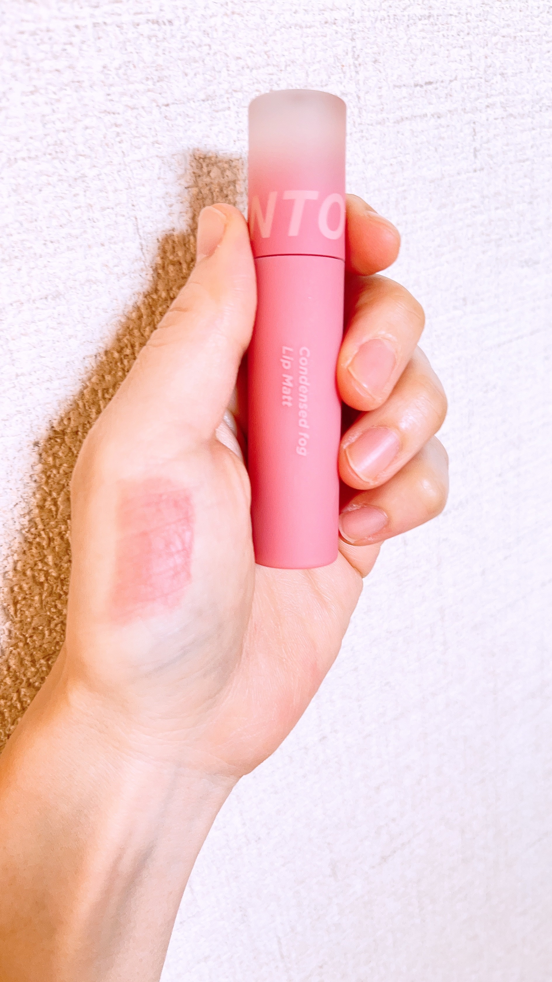 コンデンスフォグリップマット/INTO U/口紅を使ったクチコミ（2枚目）