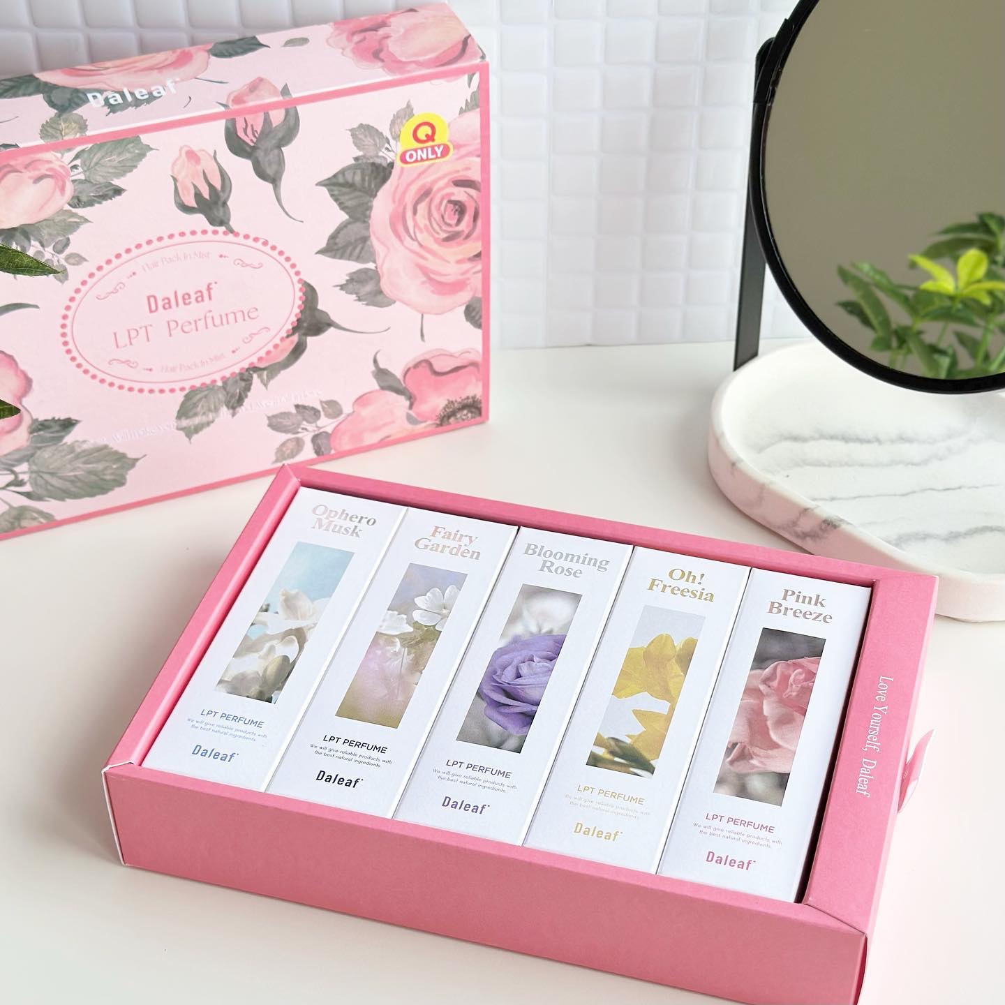 パフュームヘアパックインミスト Pink Breeze/Daleaf/アウトバストリートメントを使ったクチコミ（1枚目）