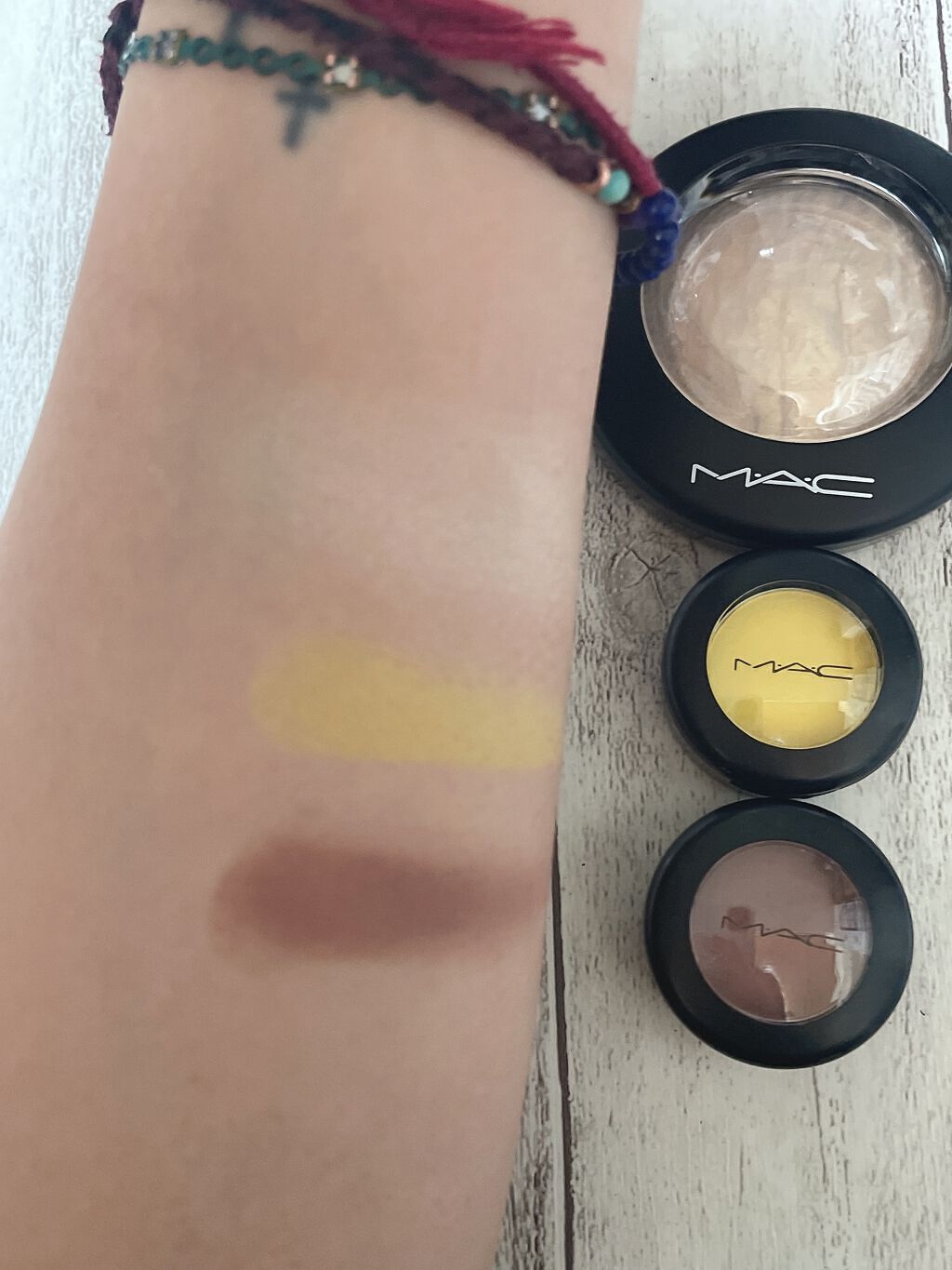 スモール アイシャドウ フィンファン/M・A・C/単色アイシャドウを使ったクチコミ（2枚目）