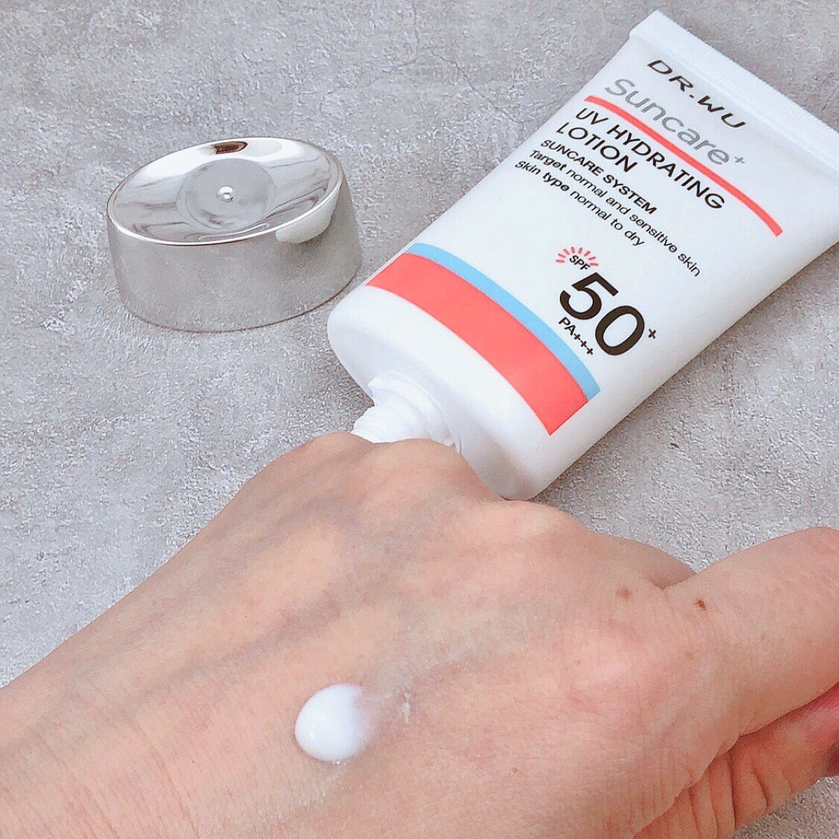 サンスクリーン+  モイスト日焼け止め＜日焼け止め＞/DR.WU/日焼け止めクリームを使ったクチコミ（2枚目）