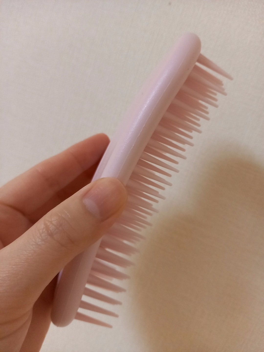 オーバルリングヘアブラシ 濡れ髪用オーバルリングヘアブラシ 濡れ髪用(ピンク)/貝印/ヘアブラシを使ったクチコミ(2枚目)