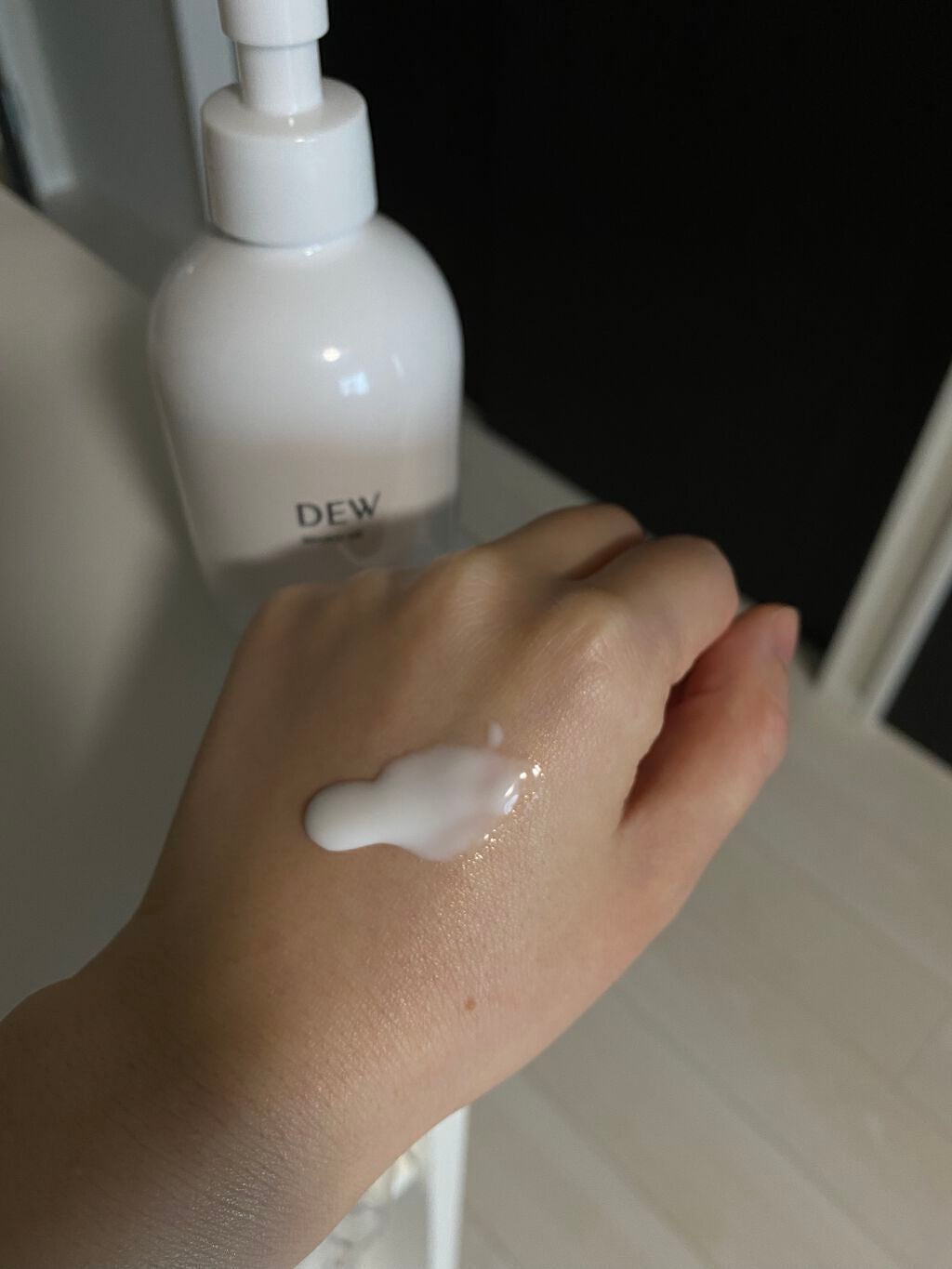 白色オイル/DEW/美容液を使ったクチコミ(3枚目)