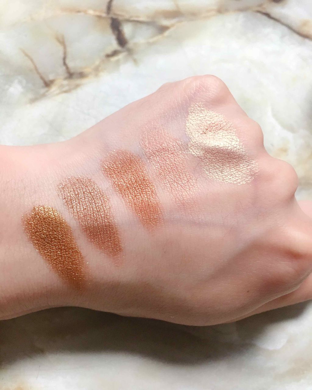 シャドーカスタマイズ/MAJOLICA MAJORCA/単色アイシャドウを使ったクチコミ（2枚目）