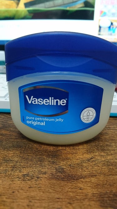 【Vaseline(pure petroleum jelly original 80g)】

沢山のいいねありがとうございます(*´ω｀*)ﾊﾊﾞｧｳﾚｼｲ

今回は私の中での神スキンケア用品なVase