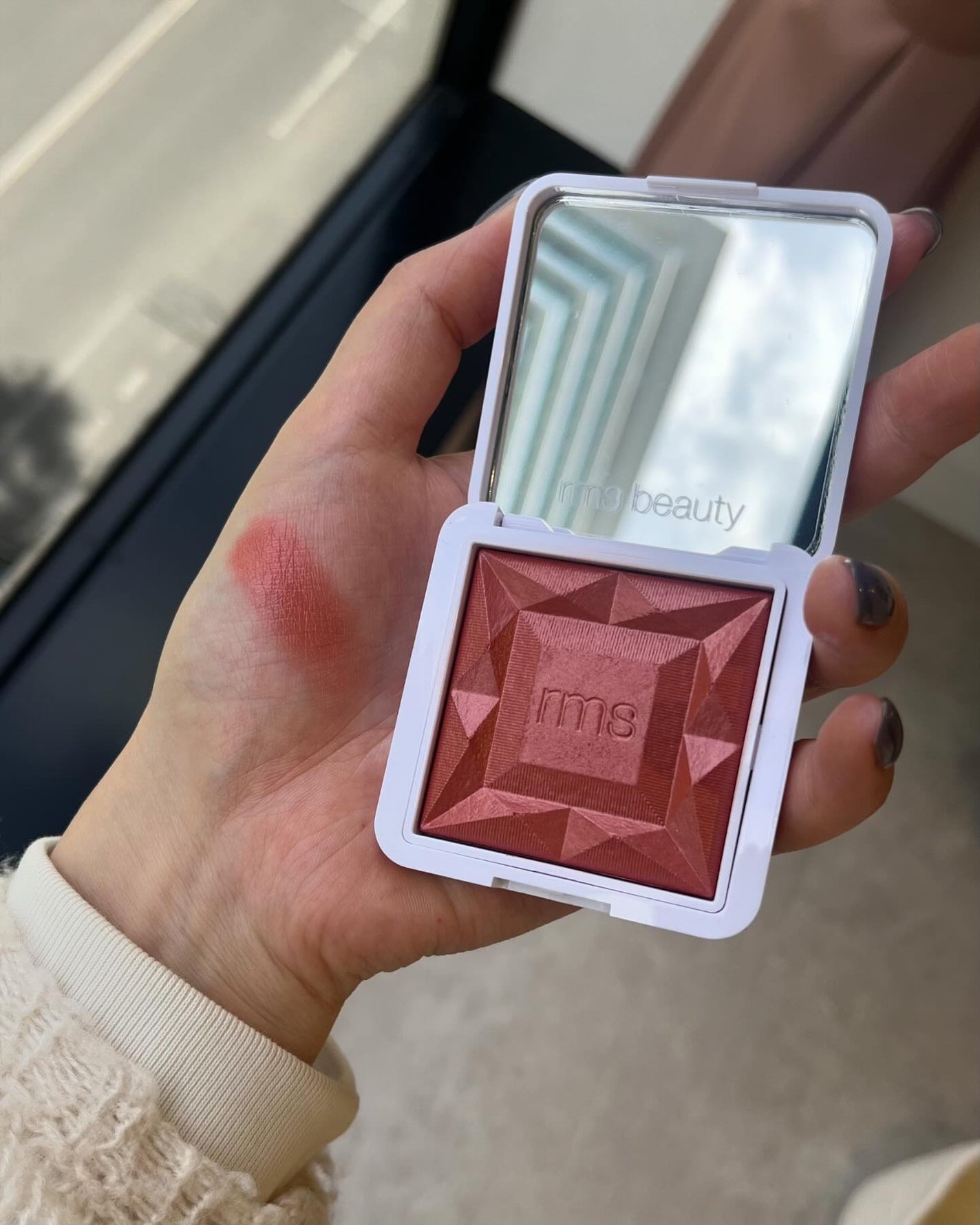 ハイドラパウダーブラッシュ/rms beauty/パウダーチークを使ったクチコミ(1枚目)