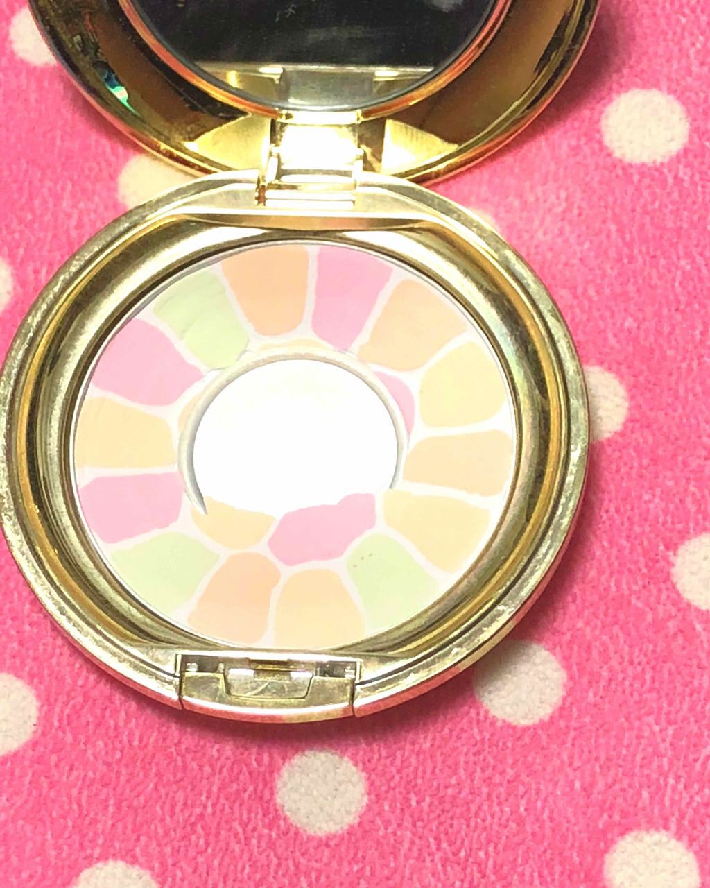 ラ プードル オートニュアンス/Elégance/プレストパウダーを使ったクチコミ(2枚目)