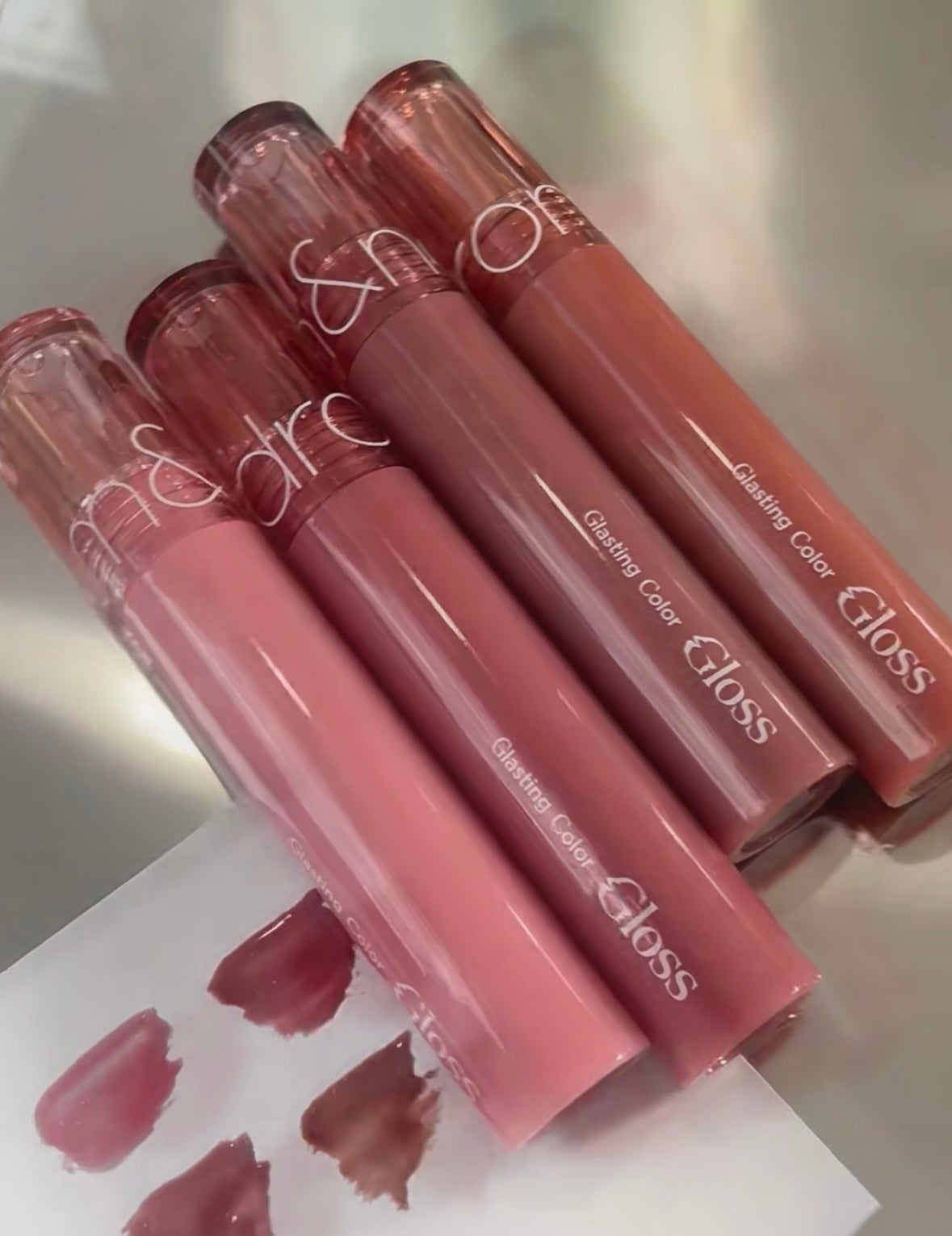 グラスティングカラーグロス/rom&nd/リップグロスを使ったクチコミ(1枚目)