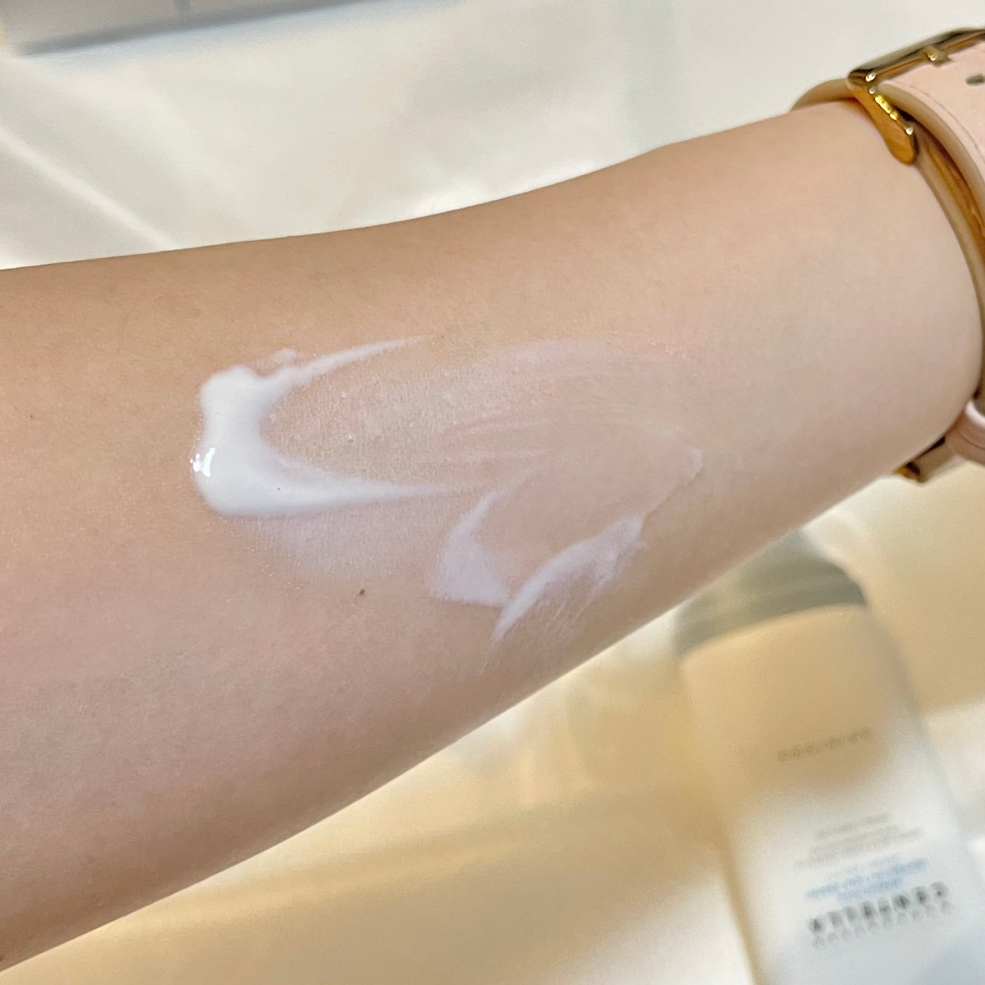 ヒアルーシカ ウォーターフィット サンセラム/SKIN1004/日焼け止めローションを使ったクチコミ(5枚目)