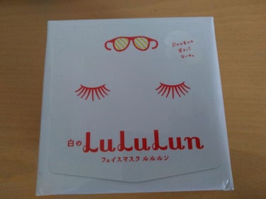 ☆ルルルン
　白のルルルン　





boxタイプ購入してます！
さらっとしていてベタつかないのですごく好き💕
朝のメイク前に使ってます💄
何週間も置いていても一番上のシートがひたひたのままです！すご