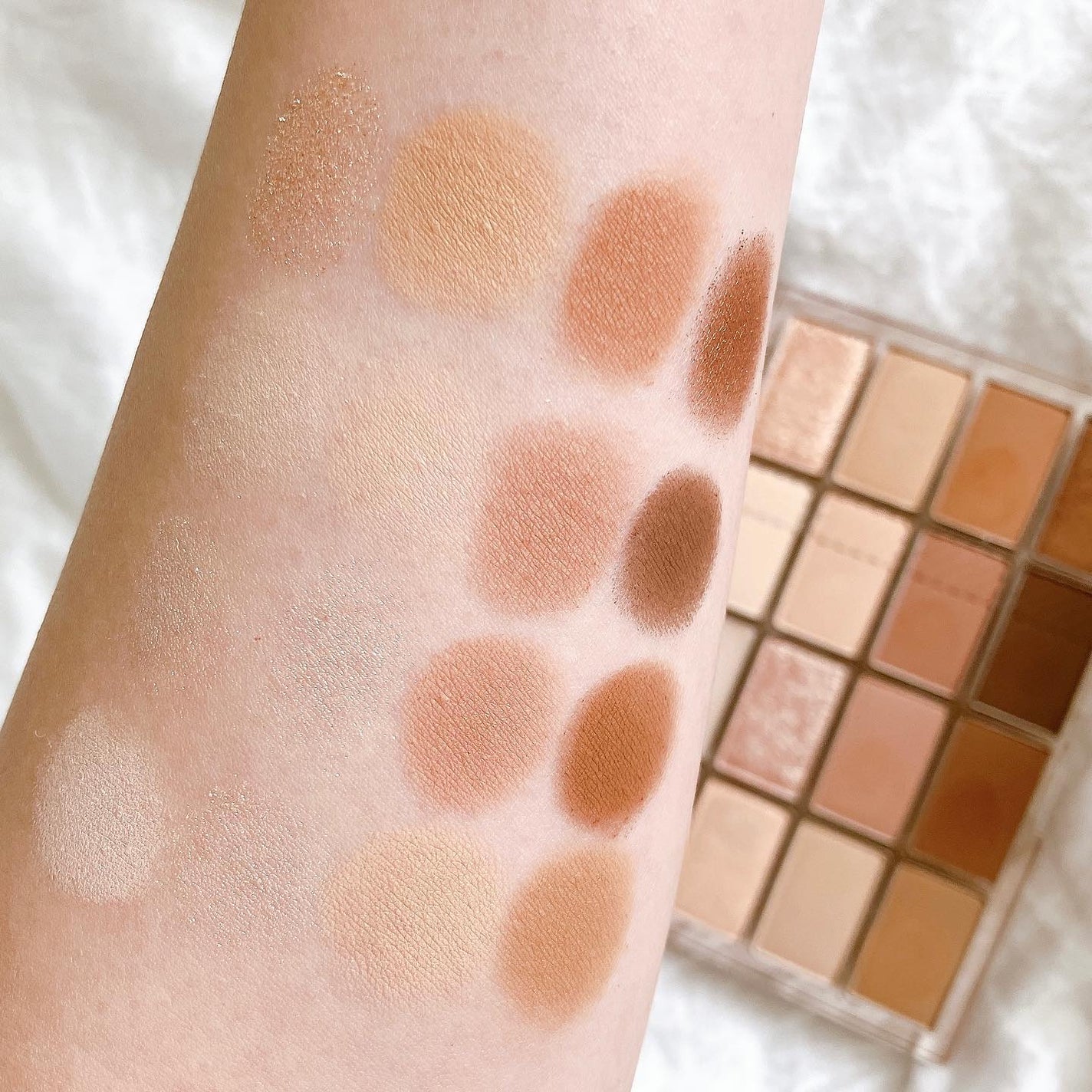 ソフトブラーリングアイパレット/wakemake/アイシャドウパレットを使ったクチコミ(8枚目)