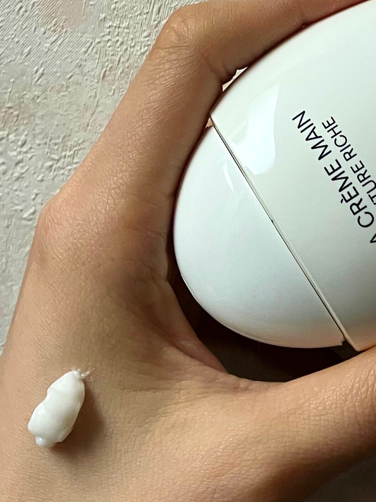 ラ クレーム マン リッシュ/CHANEL/ハンドクリームを使ったクチコミ(2枚目)