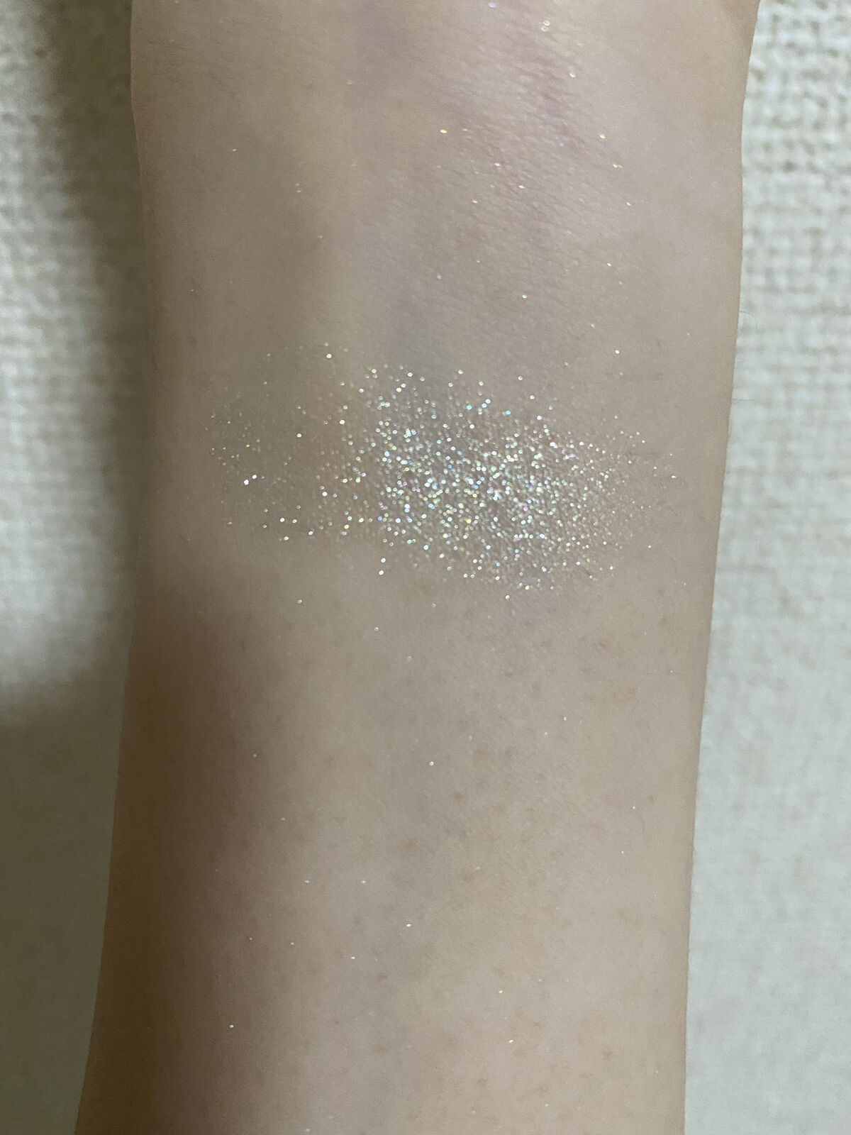 トーン タッチ アイズ 111 氷点華 -HYOUTENKA/SUQQU/単色アイシャドウを使ったクチコミ（3枚目）