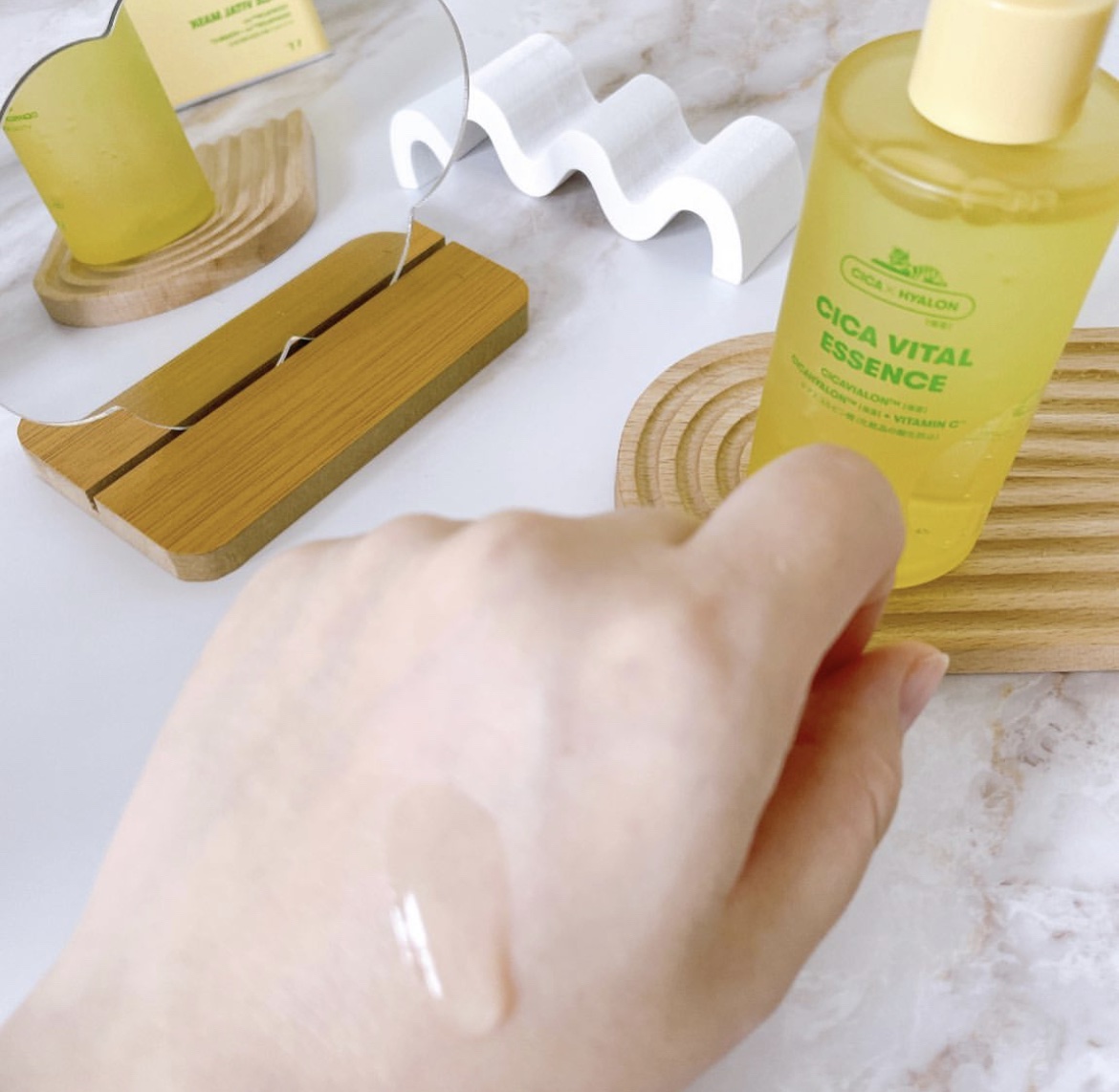 シカバイタル エッセンス/VT/美容液を使ったクチコミ（2枚目）