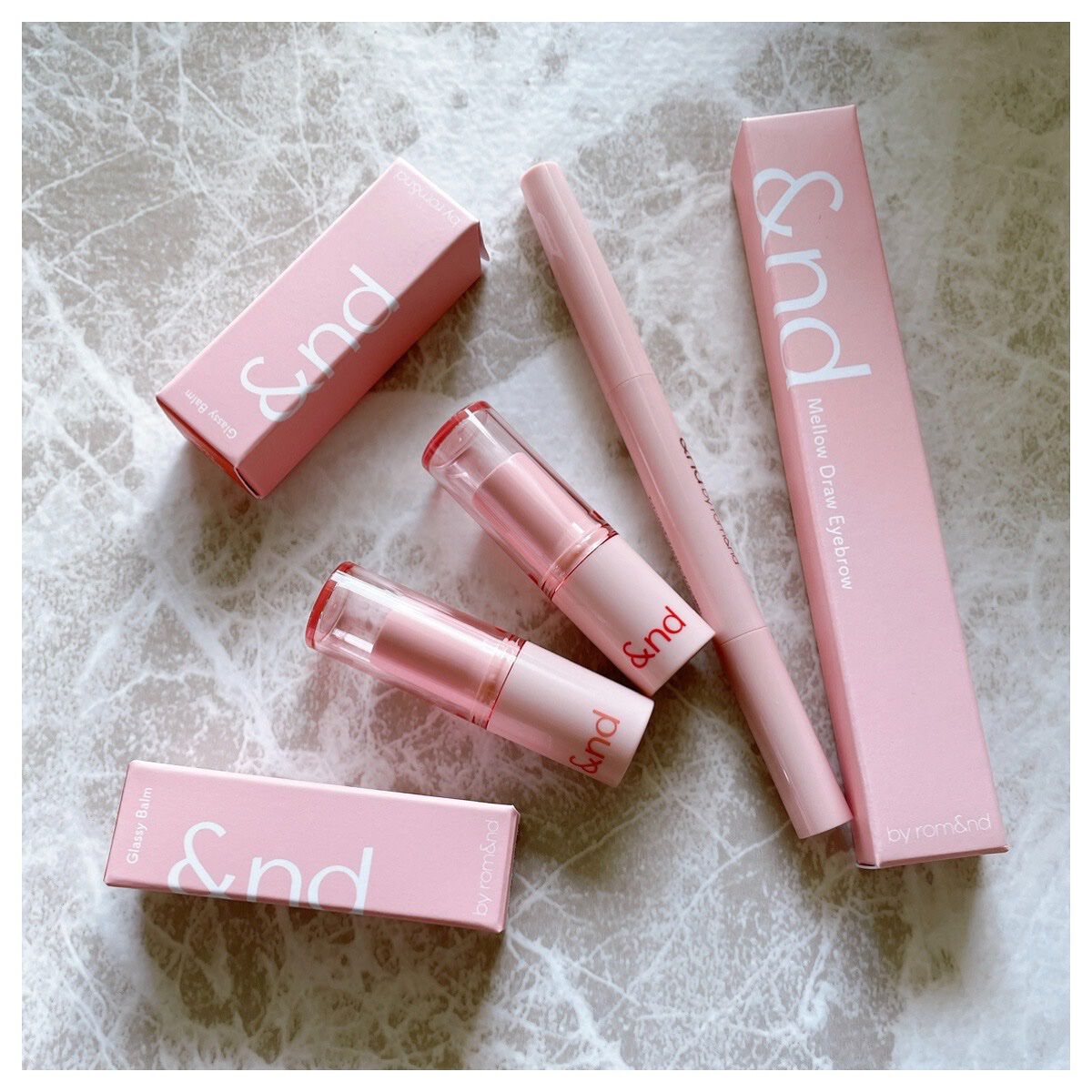 アンドバイロムアンド グラッシーバーム/&nd by rom&nd/口紅を使ったクチコミ（1枚目）