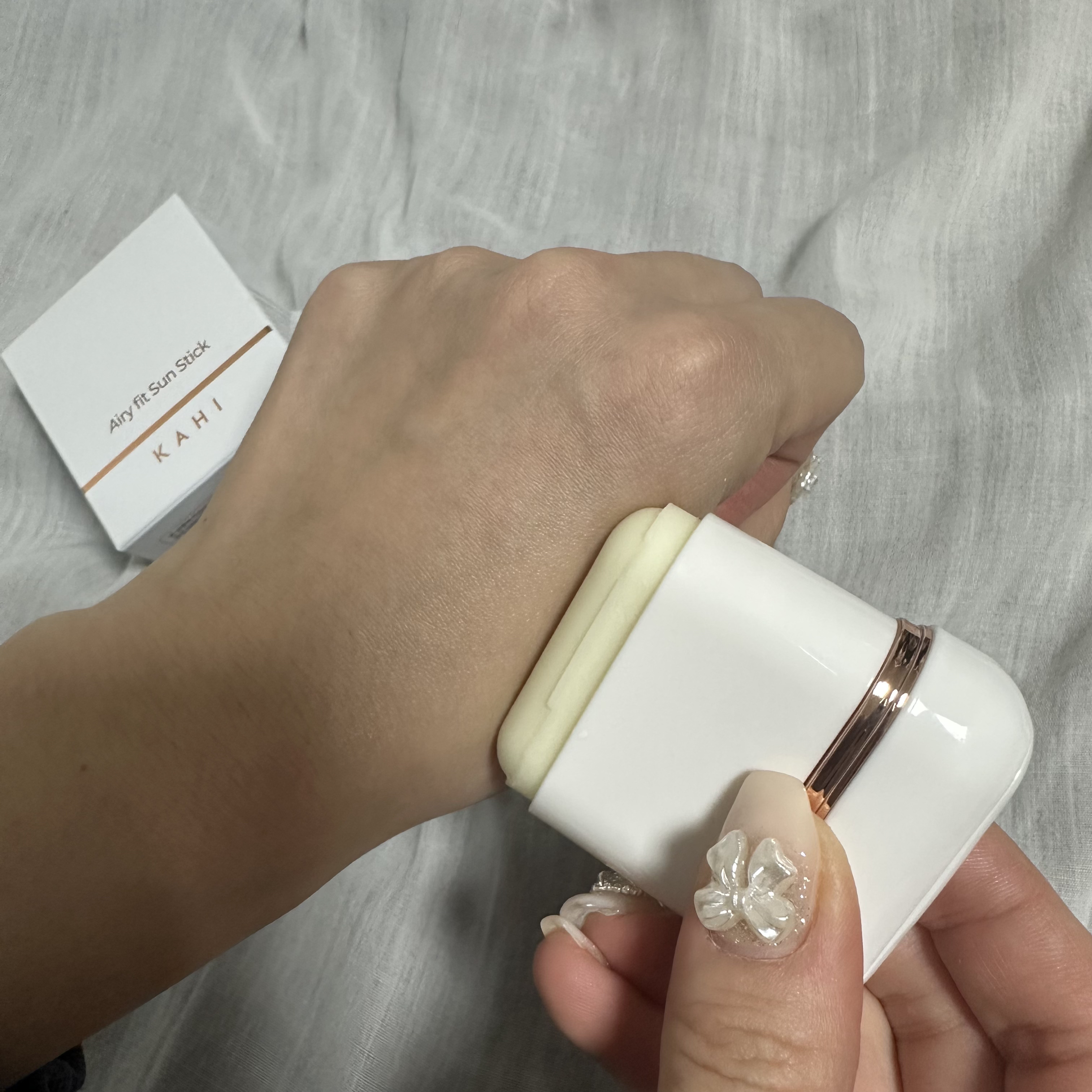 エアリーフィットサンスティック/KAHI/日焼け止めスティックを使ったクチコミ（3枚目）
