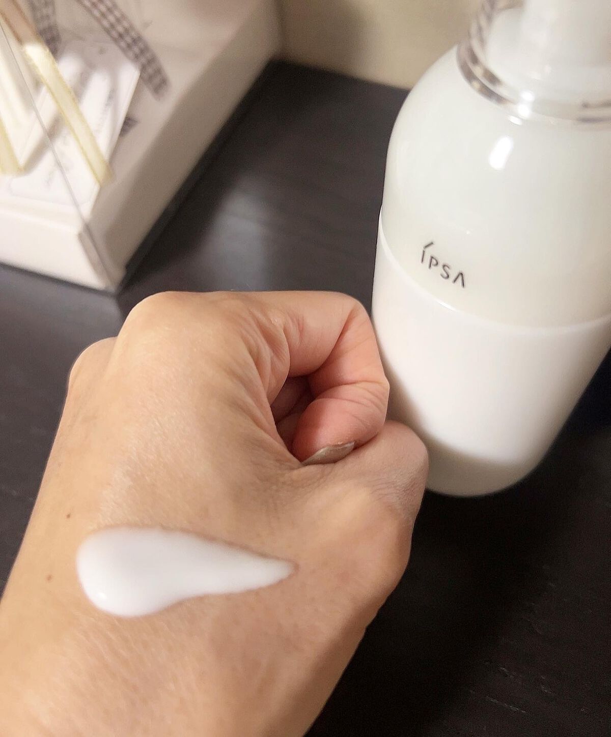 mochi ♡ →フォロバ on LIPS 「大好きなIPSAME8カサつきが、かなり気になるお肌におすすめ..」(2枚目)