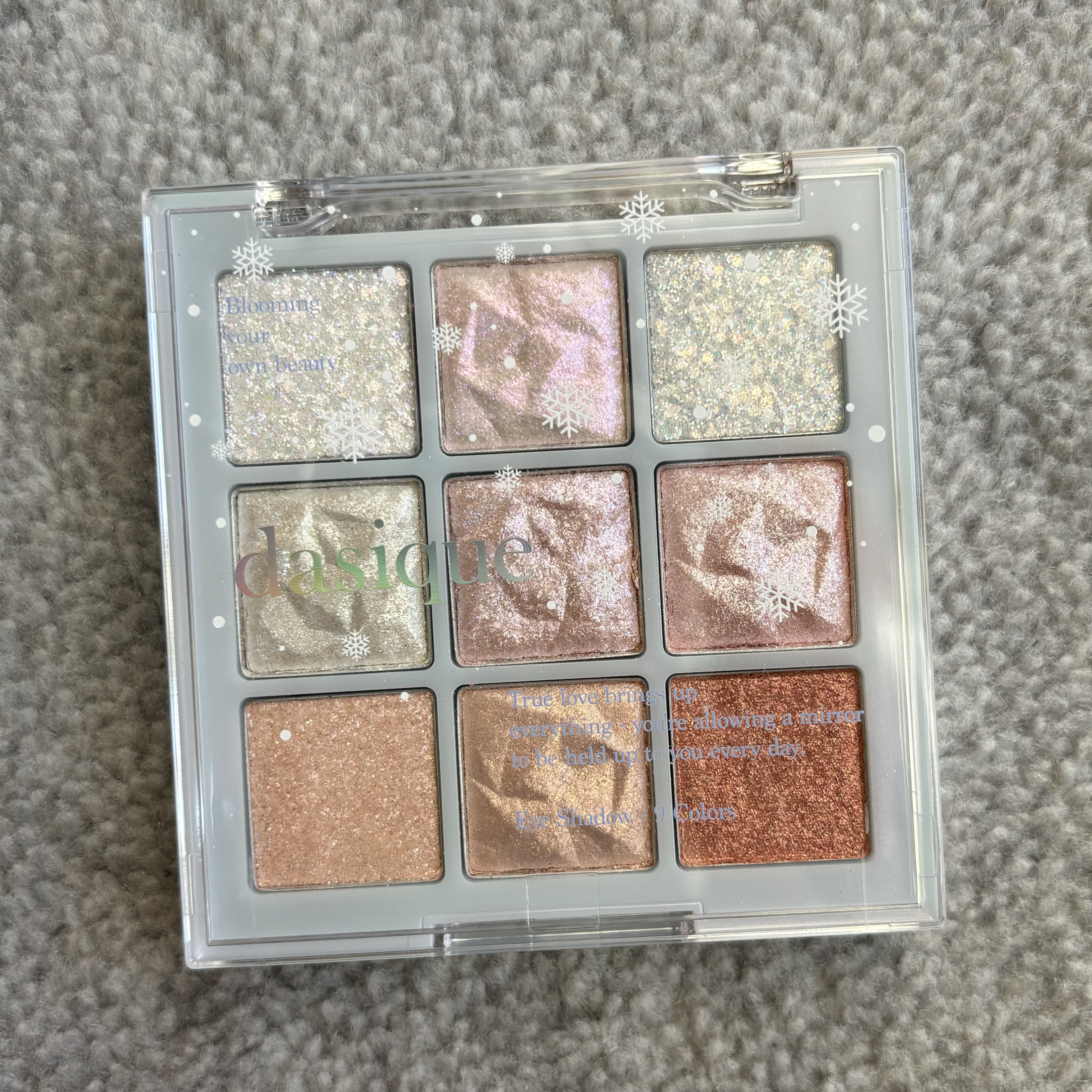 シャドウパレット 25 ホリデースノーボール/dasique/アイシャドウパレットを使ったクチコミ（1枚目）