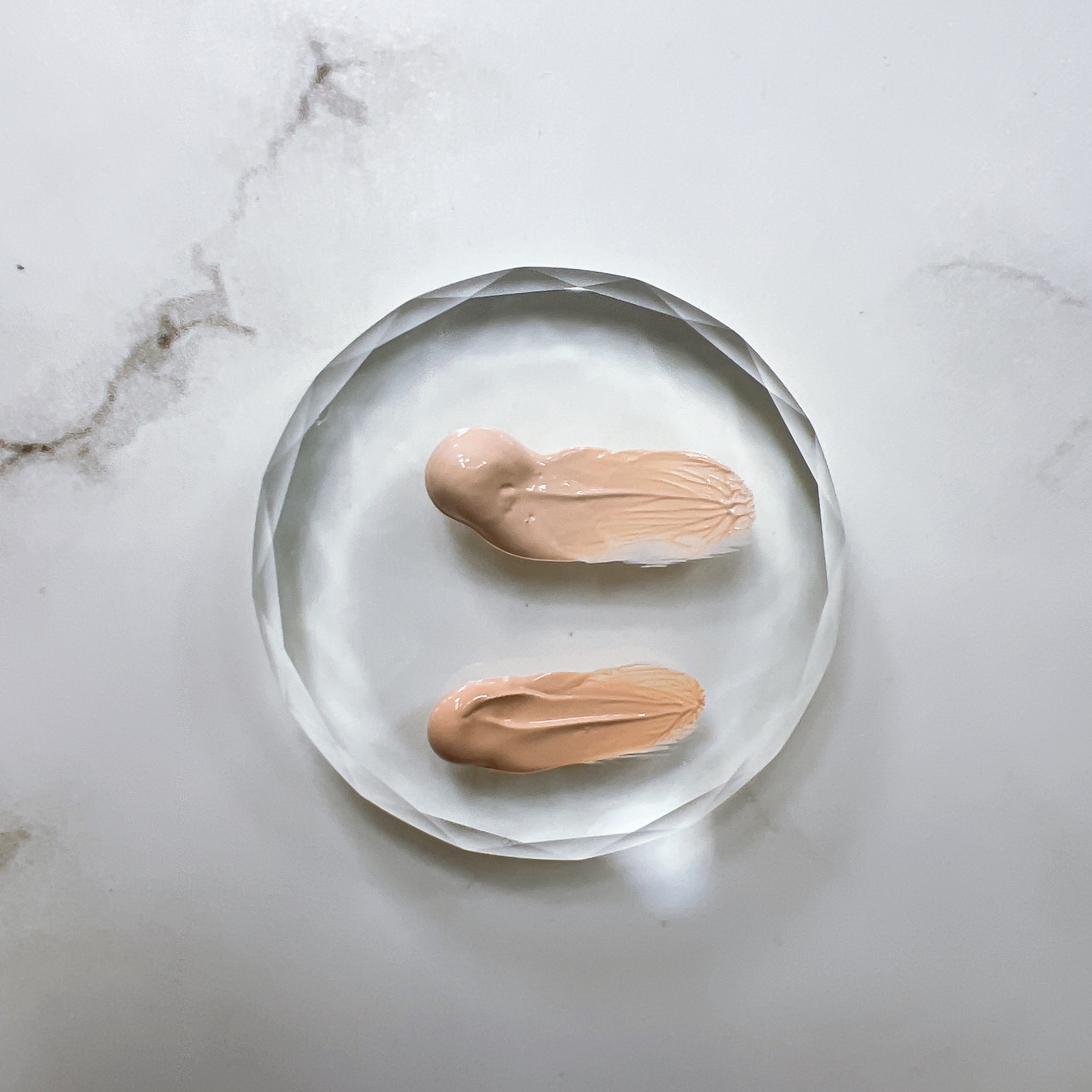 スキンレイヤーフィットファンデーション/ABOUT TONE/リキッドファンデーションを使ったクチコミ（2枚目）