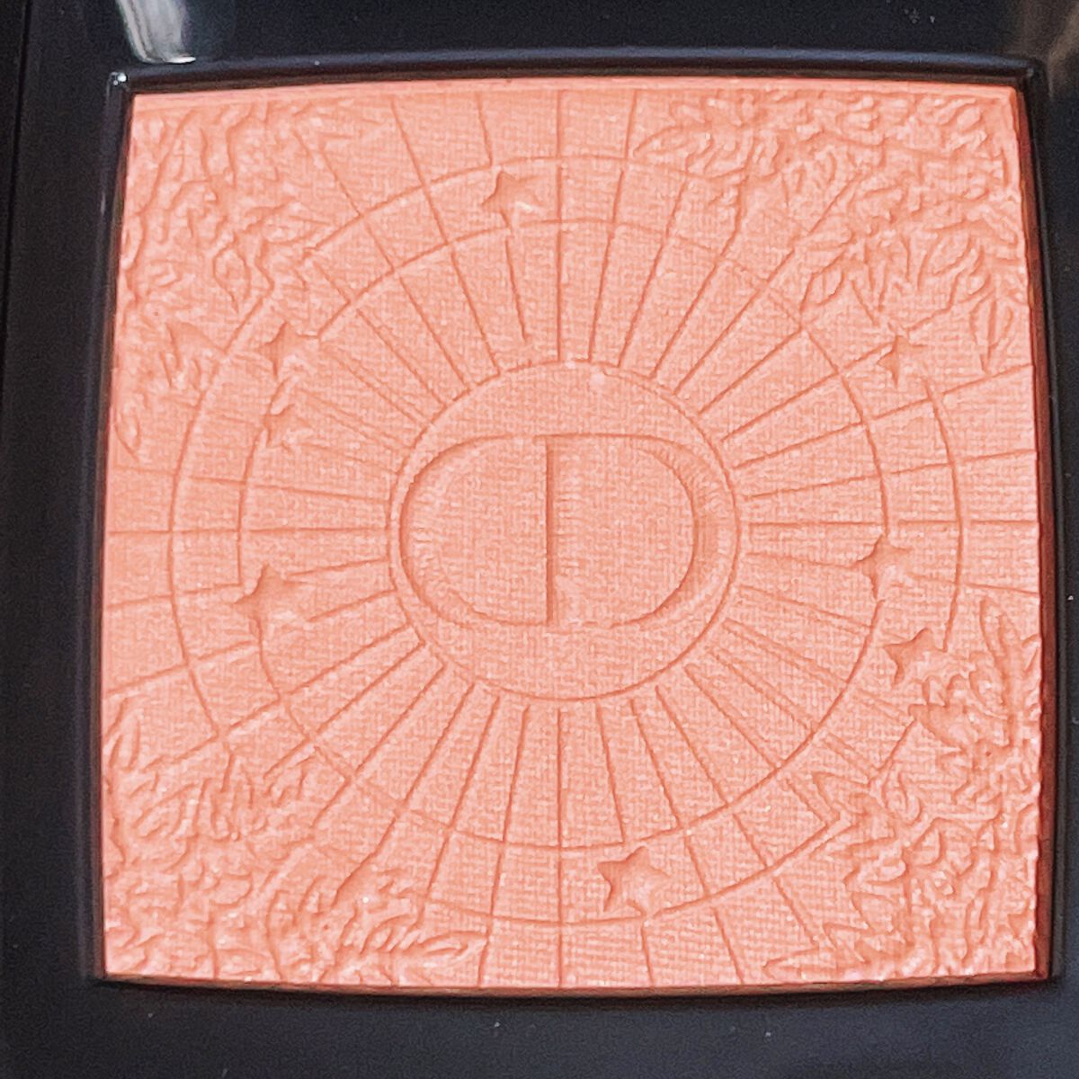 【旧】ディオールスキン ルージュ ブラッシュ 556 コスミック コーラル/Dior/パウダーチークを使ったクチコミ（2枚目）