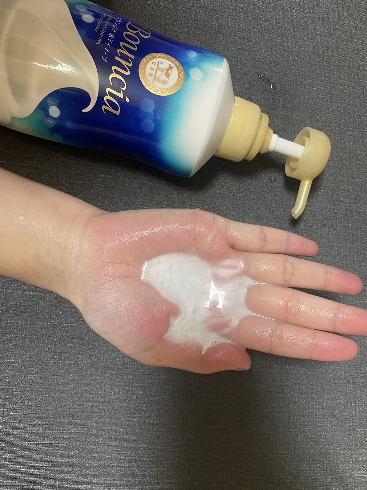 バウンシアボディソープ ホワイトフラワーガーデンの香り/Bouncia/ボディソープを使ったクチコミ（3枚目）