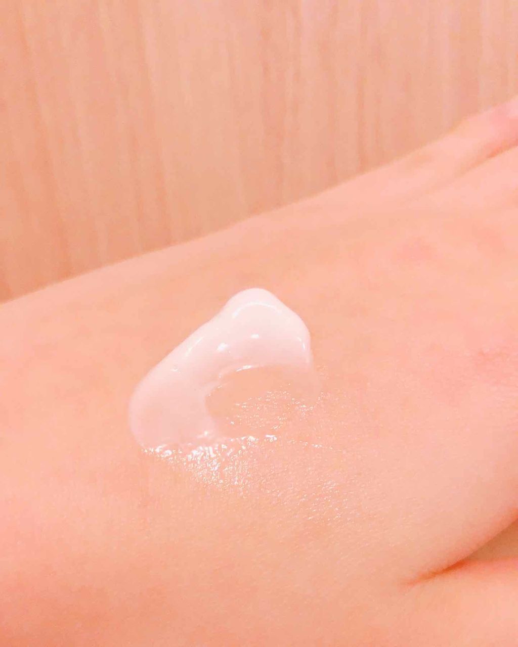 ジョンソンボディケア バイブラント ラディアンス プレミアム ローション/ジョンソンボディケア/ボディローションを使ったクチコミ（2枚目）