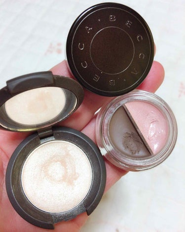 BECCA BECCA First Light Priming Filterのクチコミ「BECCA ベッカ(海外)
🌟シーマリング スキン パーフェクター
     プレスド ハイラ.....」（2枚目）