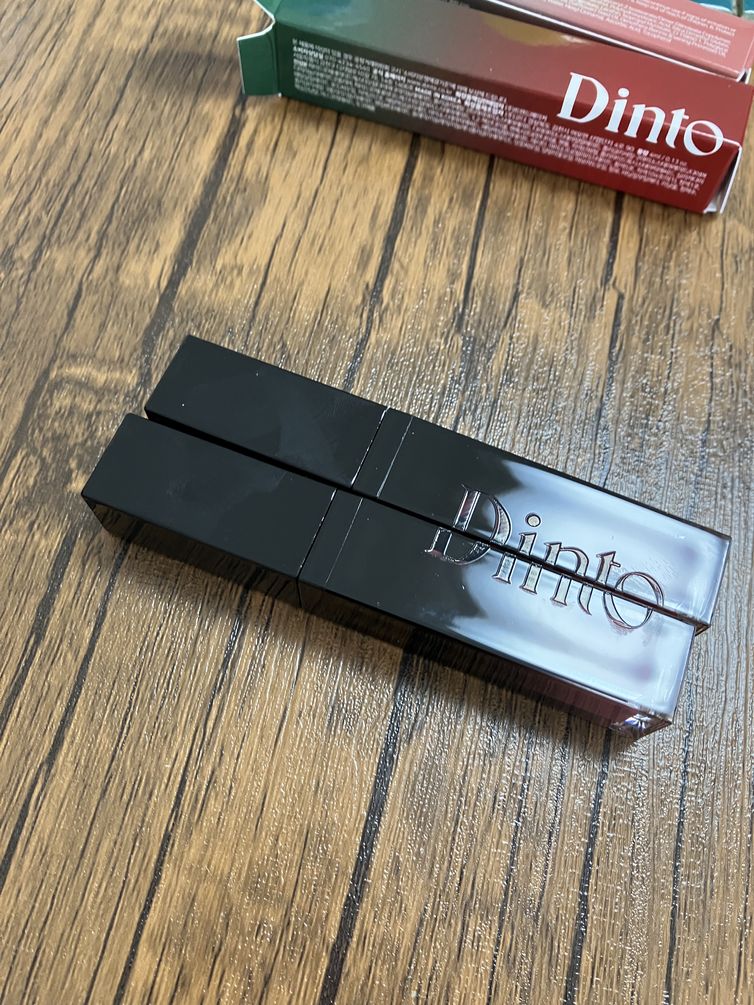 ディープキスド プランピング リップエナメル 154 Barrie/Dinto/リップグロスを使ったクチコミ（2枚目）